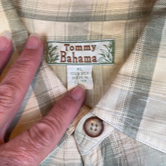 XL TOMMY BAHAMA 100% SILK LONG SLEEVE SHIRT - Picture 2 of 2